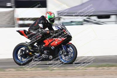 media/Oct-05-2025-CVMA (Sun) [[beeef4f201]]/Race 2-Supersport Middleweight/